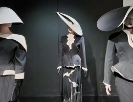 Thierry Mugler fashion, exhibition view COUTURISSIME, Musée des Arts décoratifs, 2022