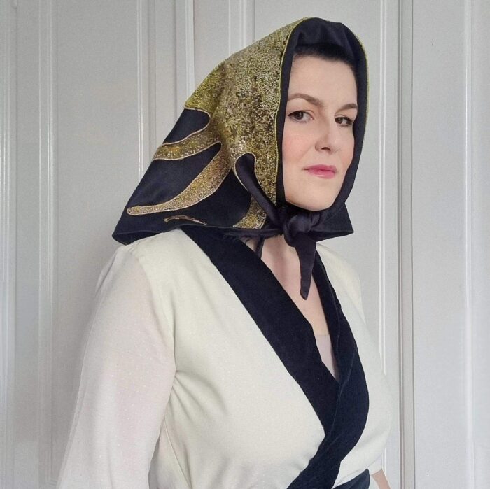 Surreal headscarf / (c) Ivana Novoselac