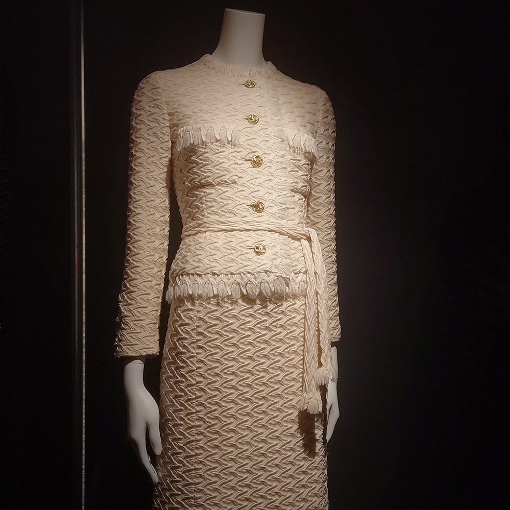 Suit with Jacket, skirt & belt / 1976 / Paris, Musée des Arts Décoratifs