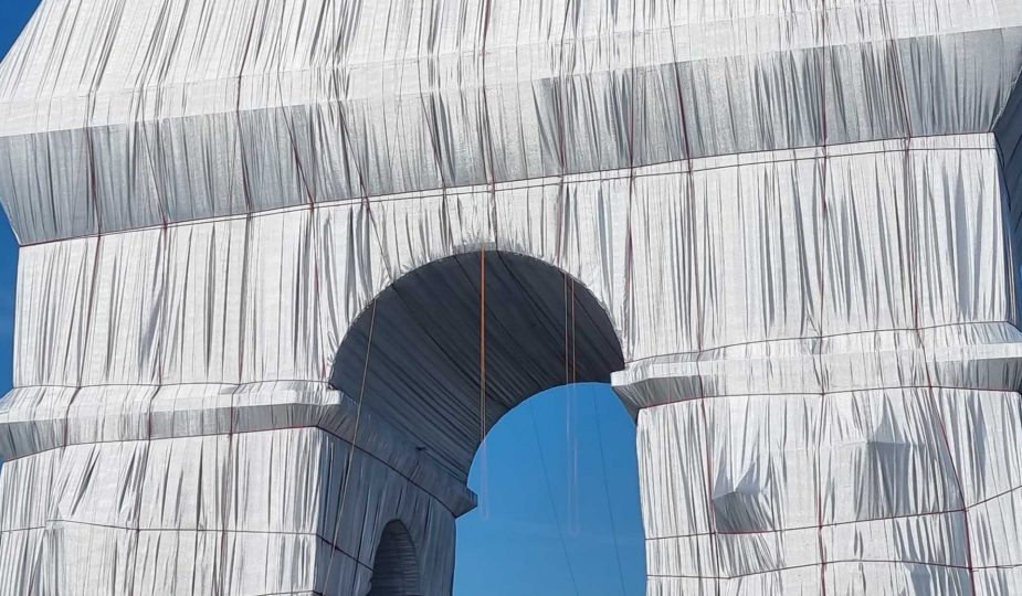 Header / Christos & Jeanne-Claudes Triumphbogen