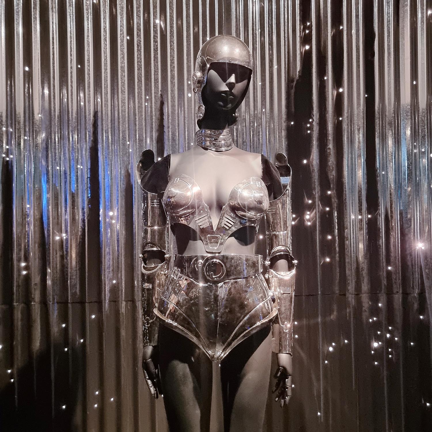 Thierry Mugler detail, exhibition view COUTURISSIME, Musée des Arts décoratifs, 2022