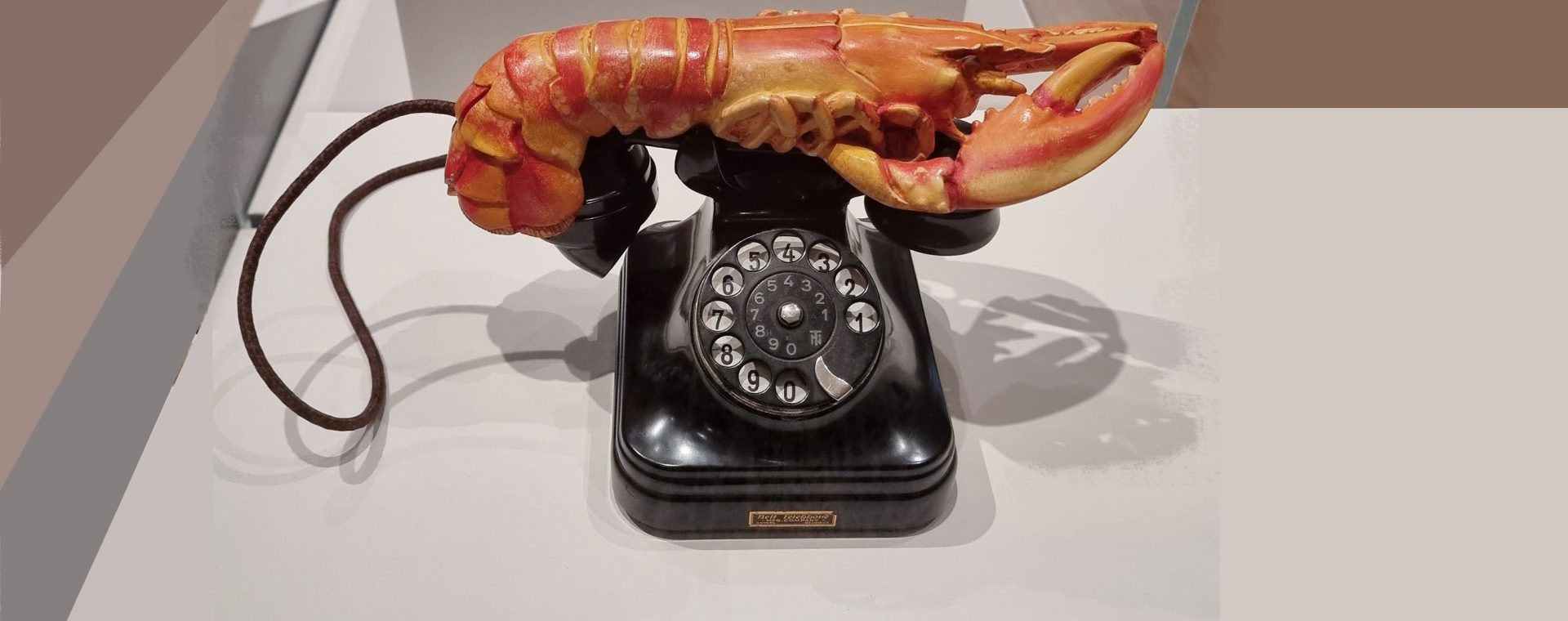 Header Dalí, Téléphone Homard / Surrealism Beyond Borders / 2022 / Tate Modern, London