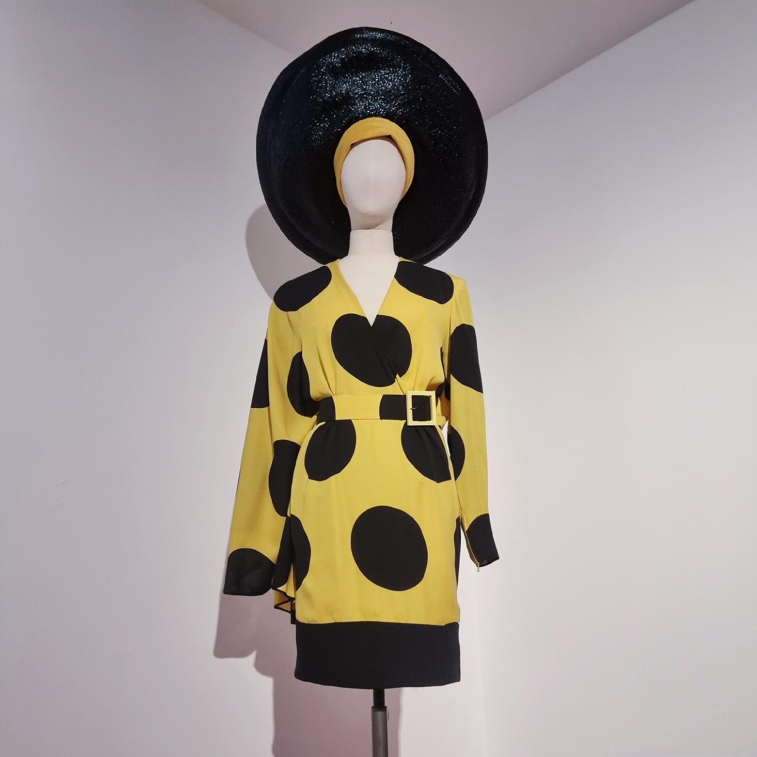 Pierre Balmain (by Erik Mortensen) / Dress / 1989 / Paris, Musée des Arts Décoratifs