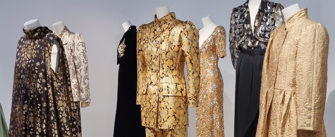 GOLD / Exhibition view / Musée Yves Saint Laurent / 2023 / Fashion © Yves Saint Laurent / Photo © Ivana Novoselac