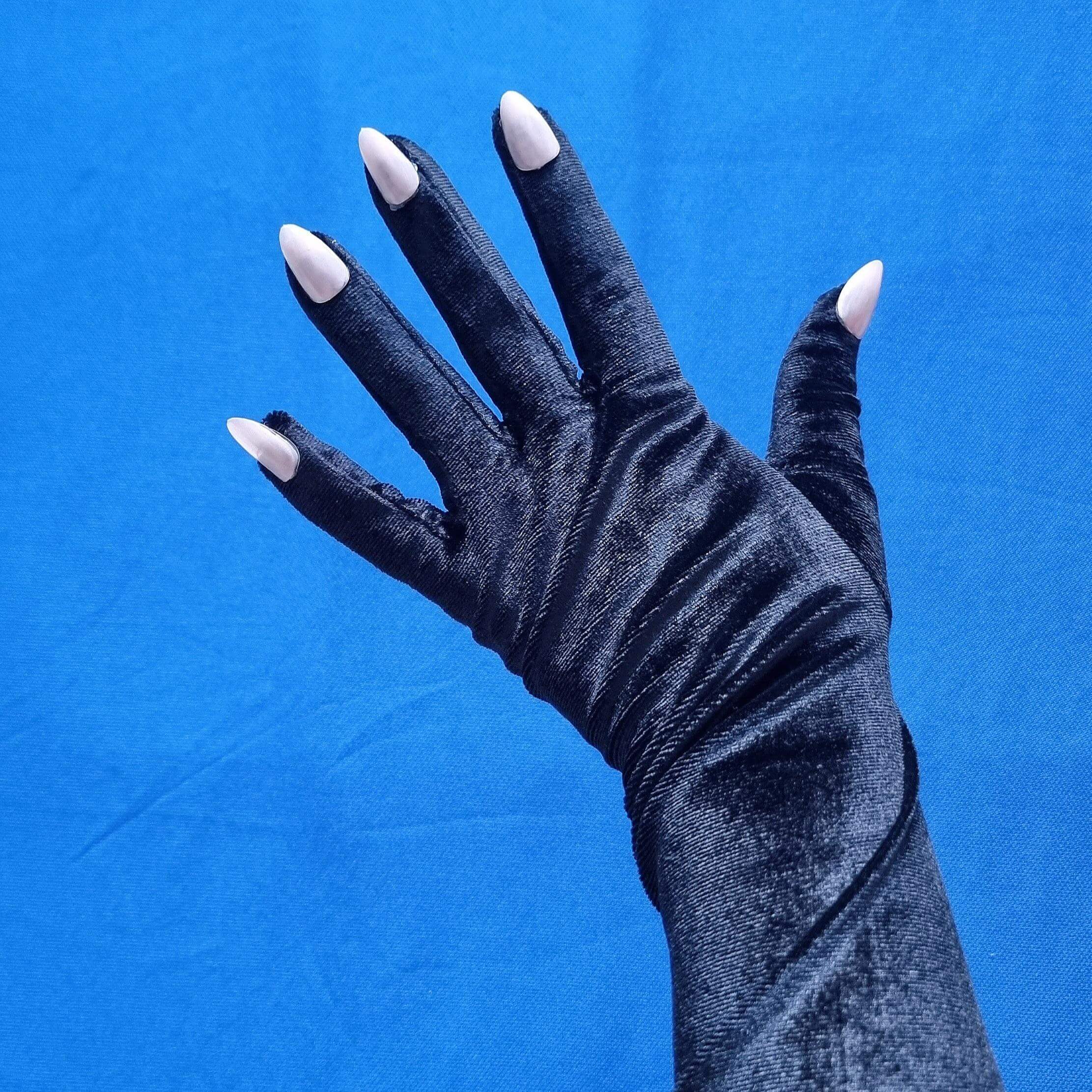Surreal fashion DIY / Surreal gloves / final result / (c) Ivana Novoselac