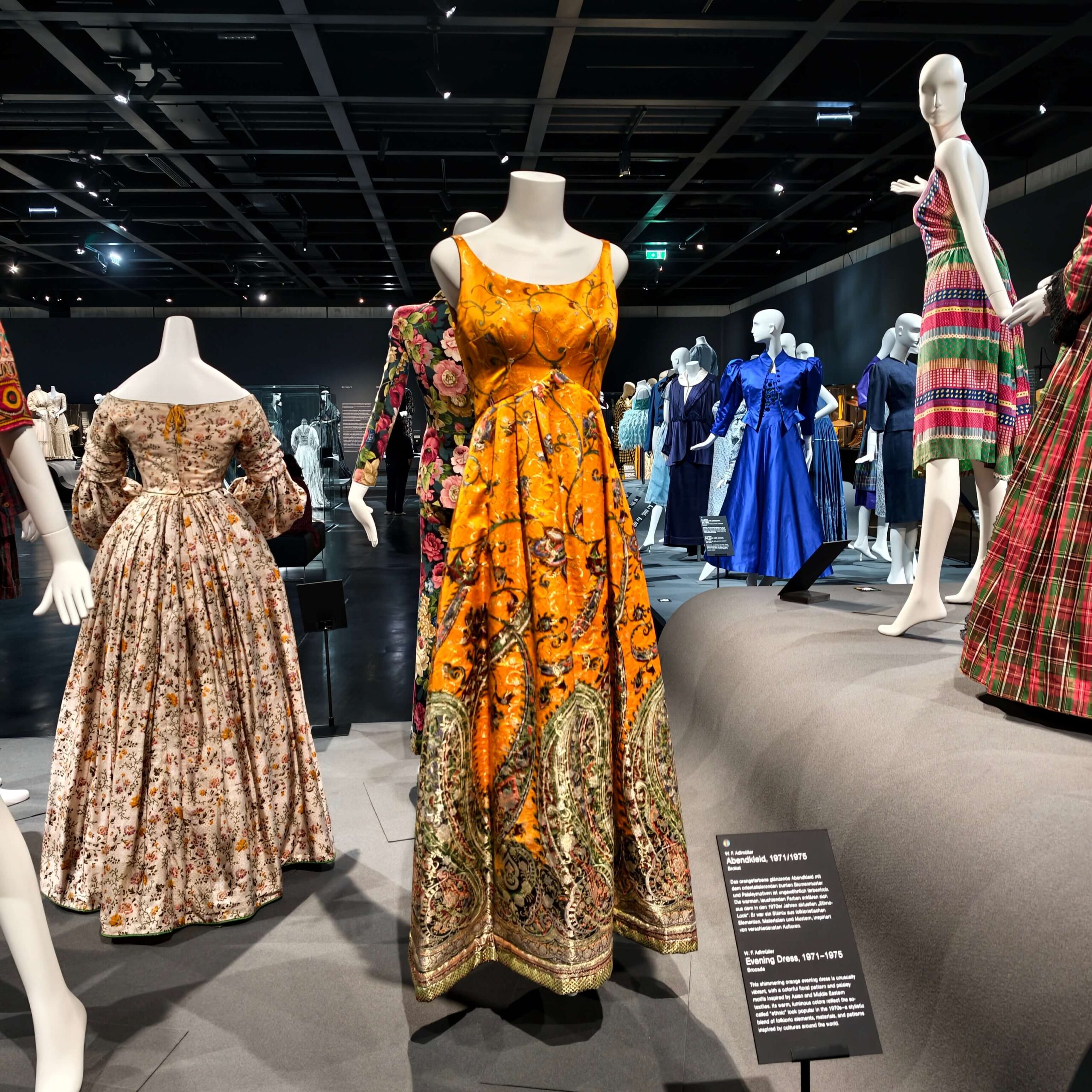 Ausstellungsansicht FARBENSPIEL, Wien Museum